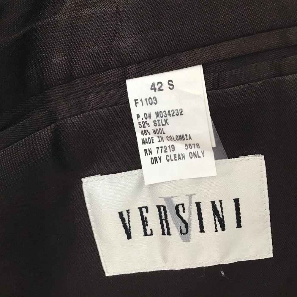 Silk and wool blend two button Versini sports coat Size 42 Short